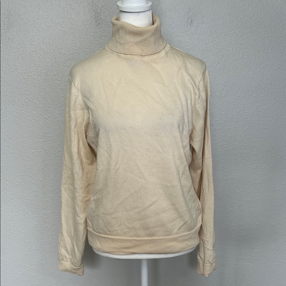 LL Bean Ivory Classic Turtleneck Wool Sweater Size Medium * Flaw